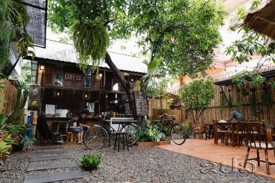 ຮ້ານກະແລັມໂປະ ແລະ ຄາເຟ ເນັ້ນວັດຖຸດິບສົດໃໝ່